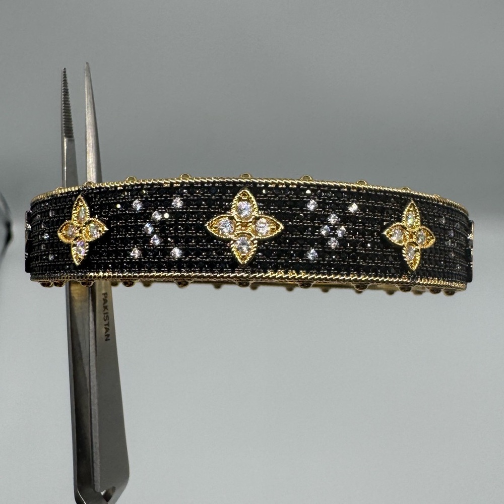 Venetian Sapphire Bangle - Picture 3 of 12